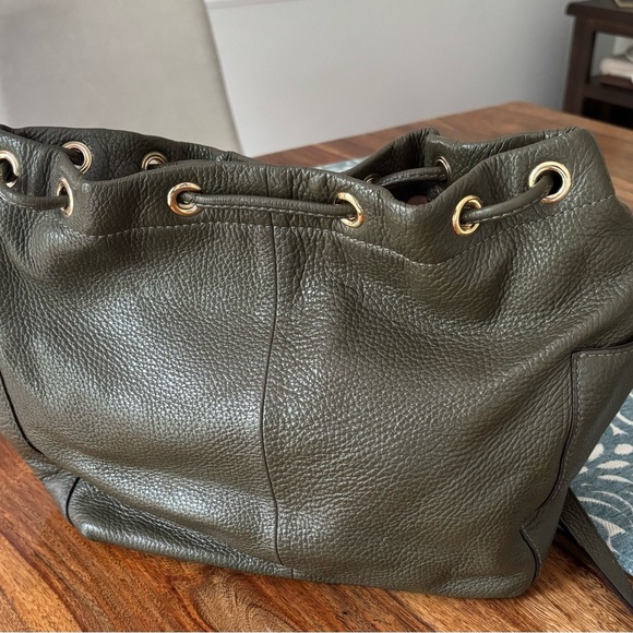 Banana Republic Olive Leather Bucket Bag - Picture 2 of 8
